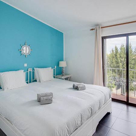 Seaside Retreat With Pool, Ac, And Fast Wi-Fi Apartment Albufeira Bagian luar foto