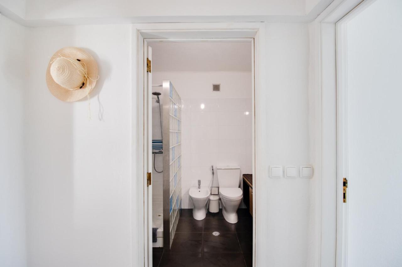 Seaside Retreat With Pool, Ac, And Fast Wi-Fi Apartment Albufeira Bagian luar foto