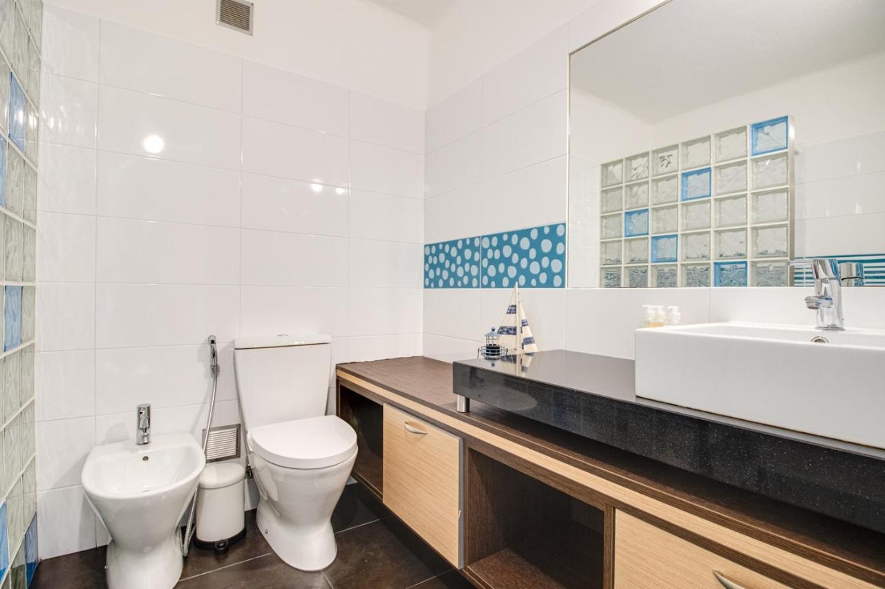 Seaside Retreat With Pool, Ac, And Fast Wi-Fi Apartment Albufeira Bagian luar foto